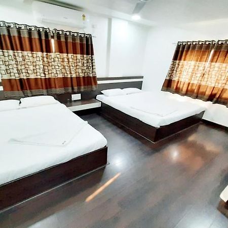 Hotel United House Shirdi Exterior foto